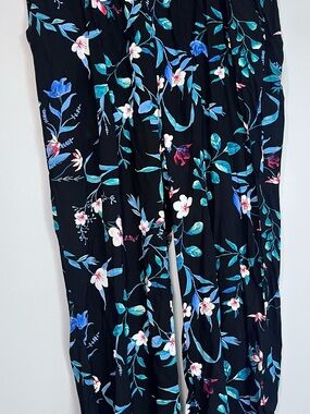 In Every Story Black Floral Sleeveless Blouse & Pull-On Pants Matching Set